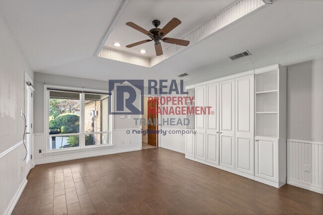 Building Photo - Charming 3 Bed 2 Bath Home in a Great Neighborhood - Private Pool!