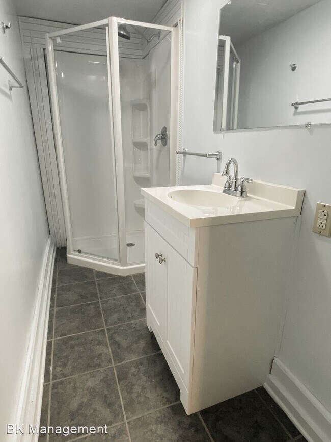 Building Photo - 2 br, 2.5 bath House - 509 Columbia Street