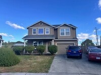 Building Photo - Two Story 4 Bedroom with a Large Fenced Yard!