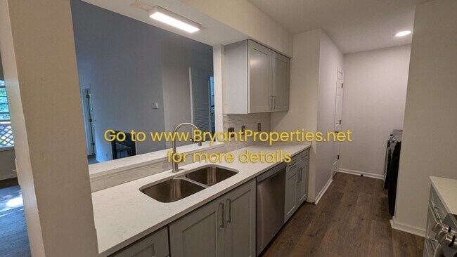 Building Photo - Donelson - Airport - Percy Preist Lake Area