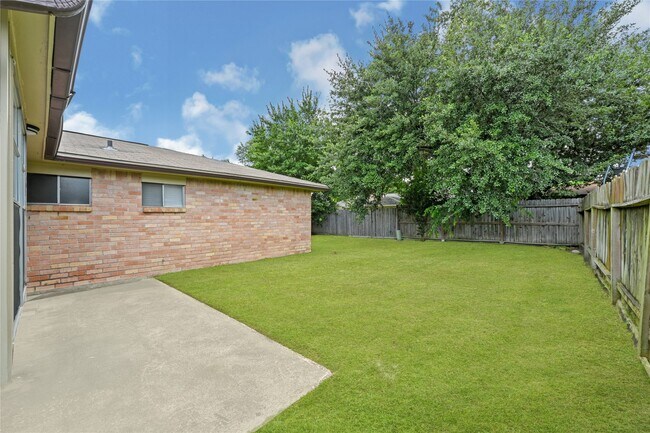Building Photo - 7310 Kite Hill Dr