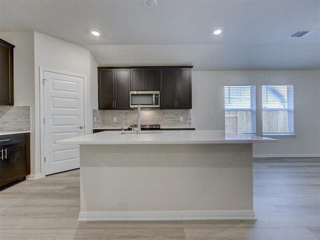 Building Photo - 108 Greenspire Ln