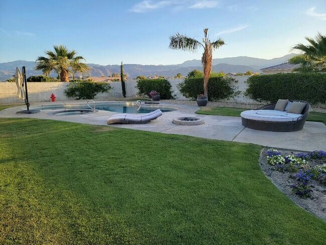 Building Photo - 5 Curie Ct