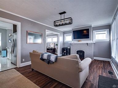 Living Room - 125 Linsan Ct
