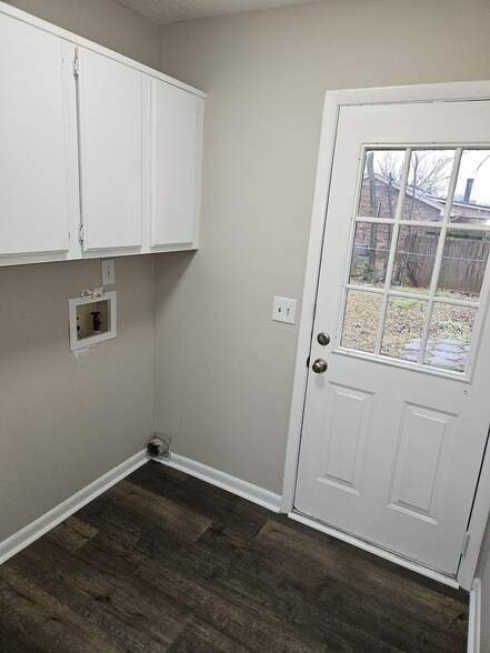 Building Photo - 101 Edgewood Dr