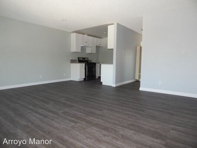 Building Photo - 4571 N Figueroa St