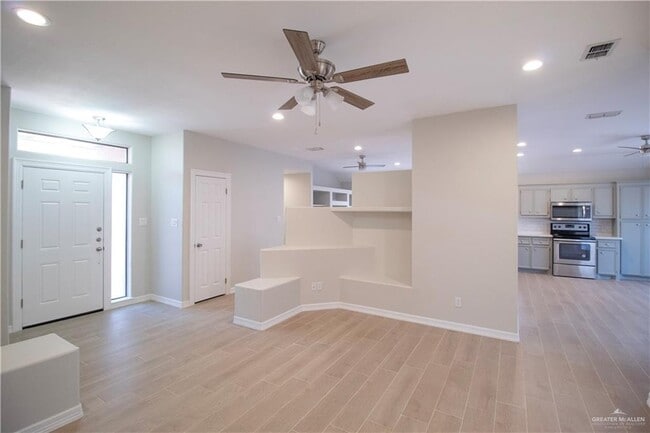 Building Photo - 24 Morning Ln