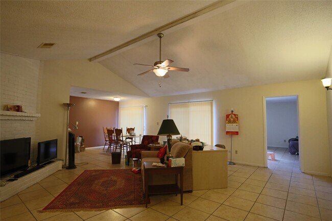 Building Photo - 6214 Grandvale Dr