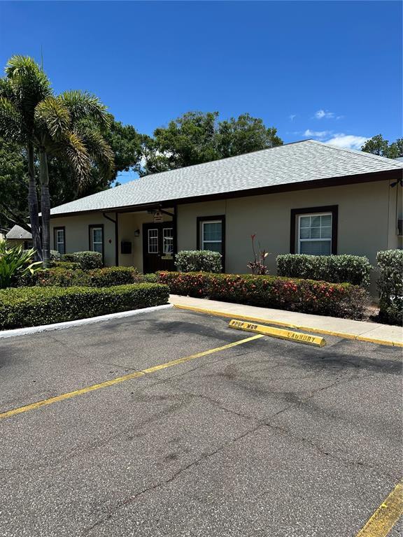 Building Photo - 4215 E Bay Dr