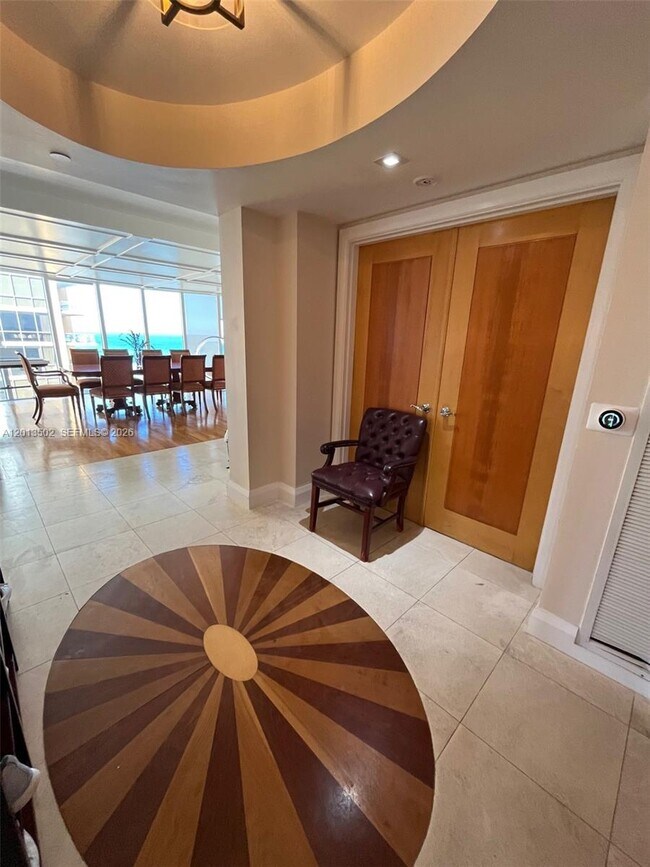Building Photo - 17555 Collins Ave