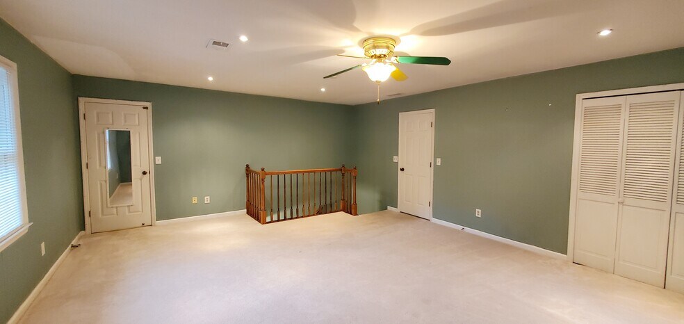 Building Photo - 3820 E Carlyle Ct