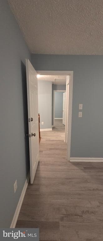 Building Photo - 323 Lindera Ct