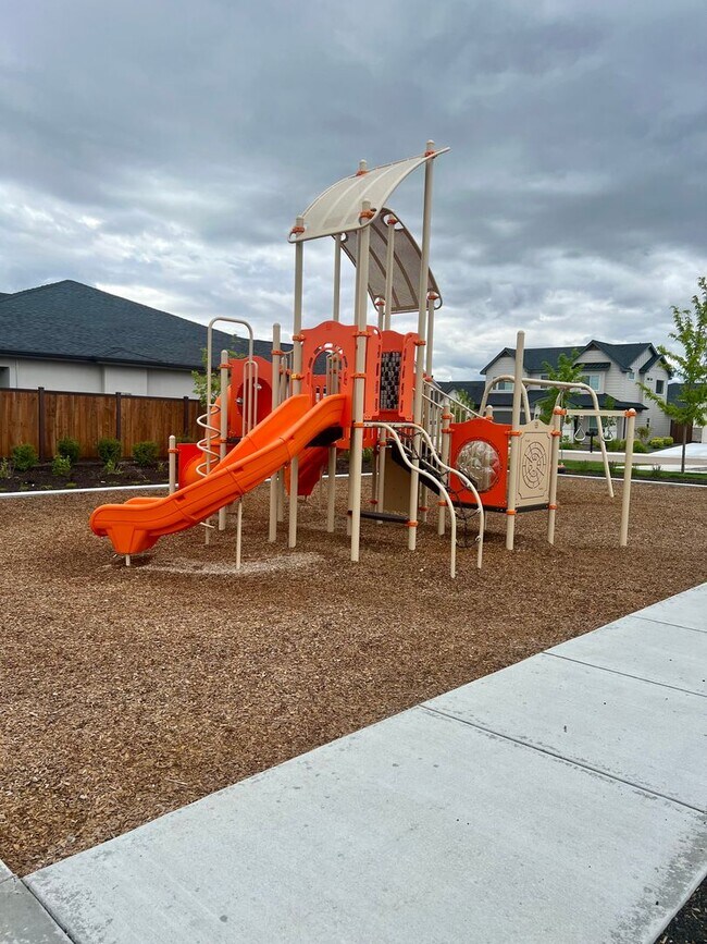 Building Photo - Coming Soon! Newer Custom built home with lots of upgrades and community pool!!