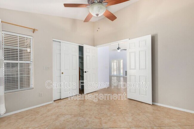 Building Photo - 4226 E Rockledge Rd