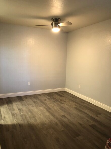 Building Photo - 5055 W Hacienda Ave