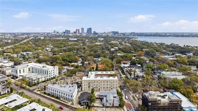 Building Photo - 2117 W Dekle Ave