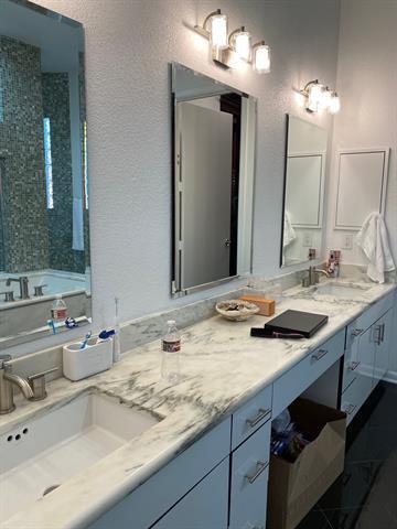 Building Photo - 4008 Naples Dr