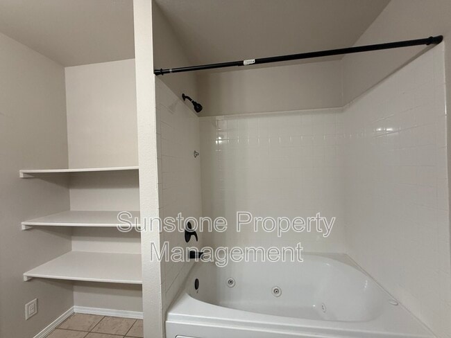 Building Photo - 14695 S Toledo Pl
