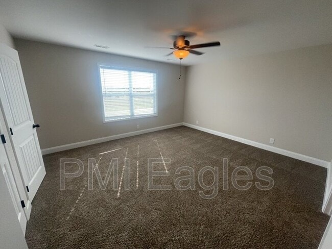 Building Photo - 384 Fallow Cir