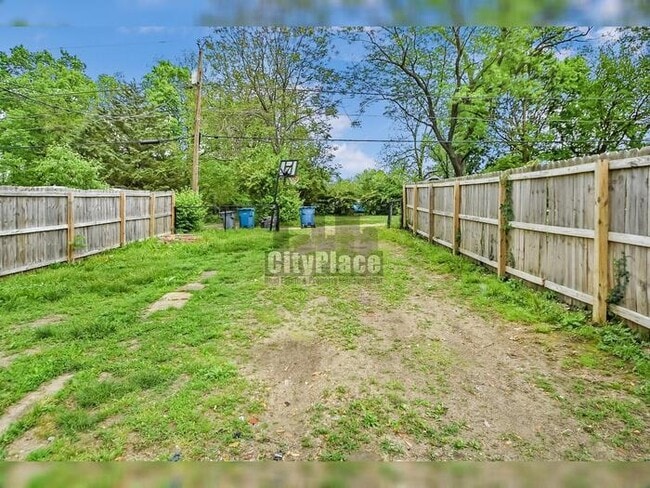 Building Photo - 4121 Byram Ave