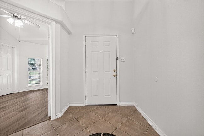 Building Photo - 3830 Flatwood Dr