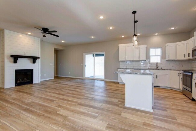 Building Photo - 2013 South St