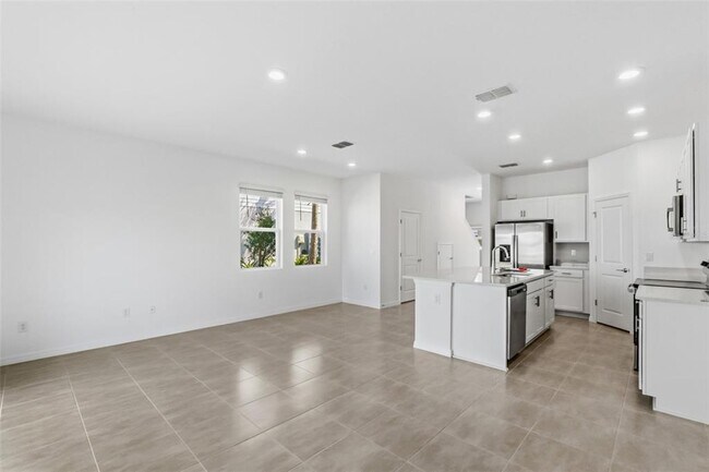 Building Photo - 15125 Cuzcorro Ct