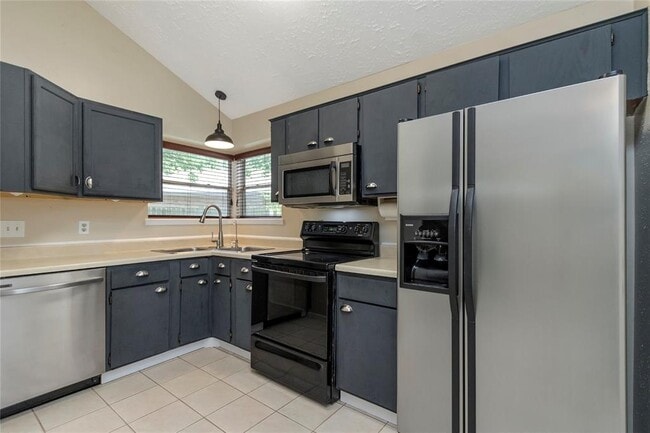 Building Photo - 6903 Foxmont Ln