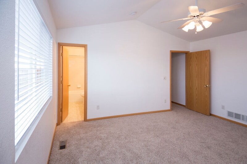 Building Photo - 4154 La Junta Dr