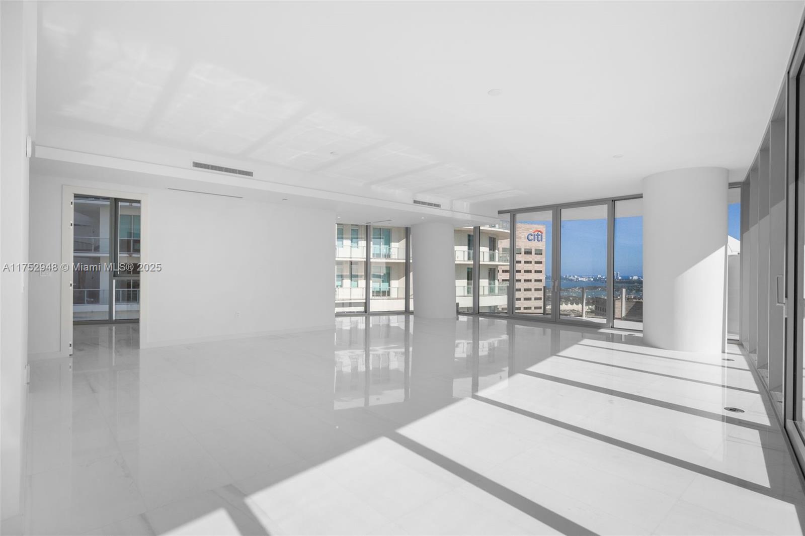Building Photo - 300 Biscayne Boulevard Way