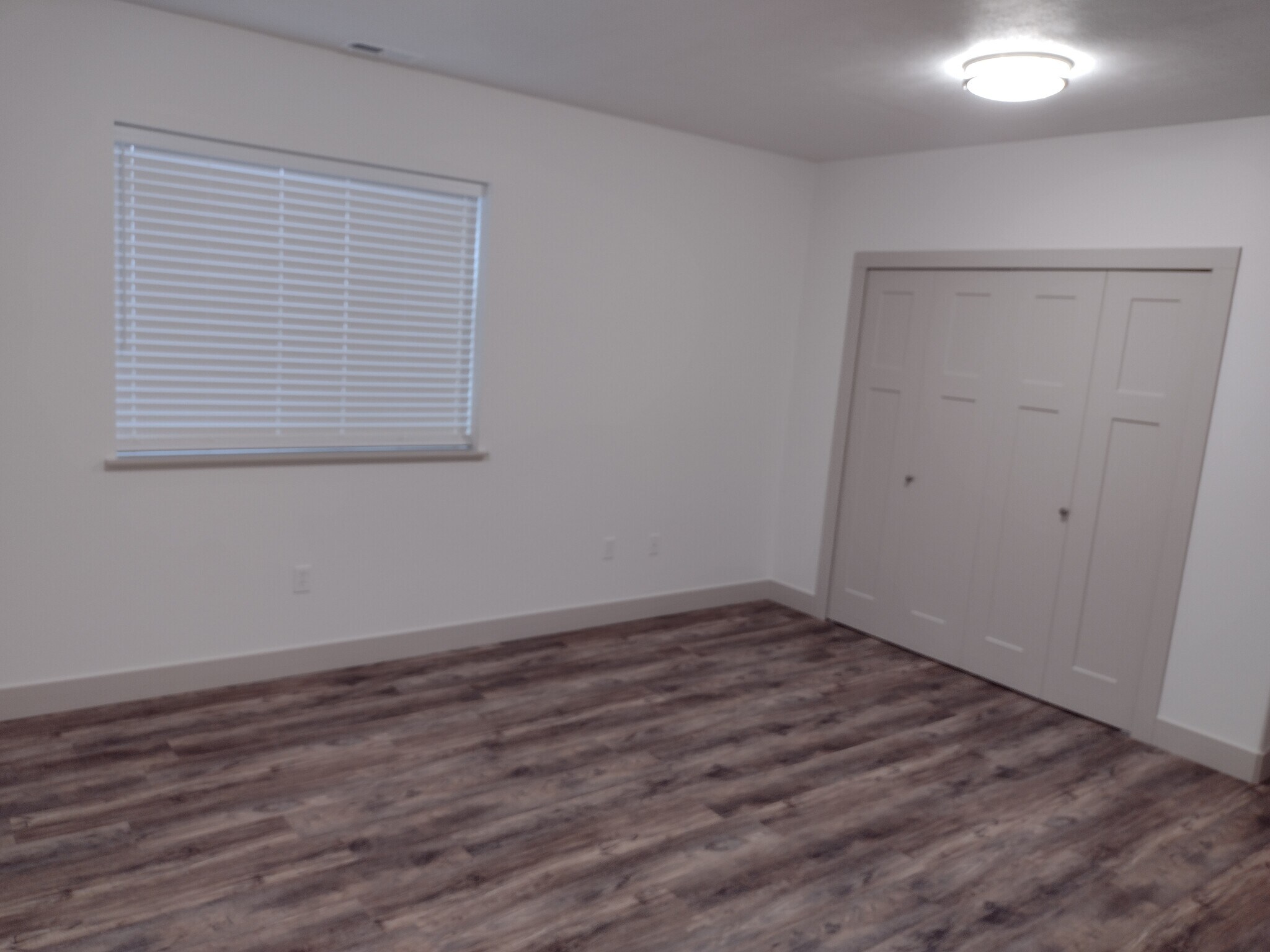 Master bed - 6821 S Cook Dr