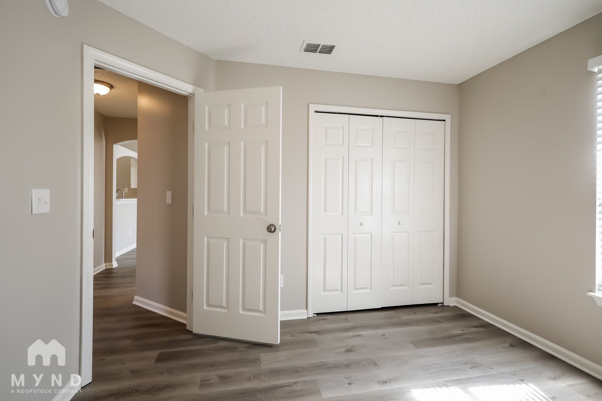 Building Photo - 3225 Button Wood Dr