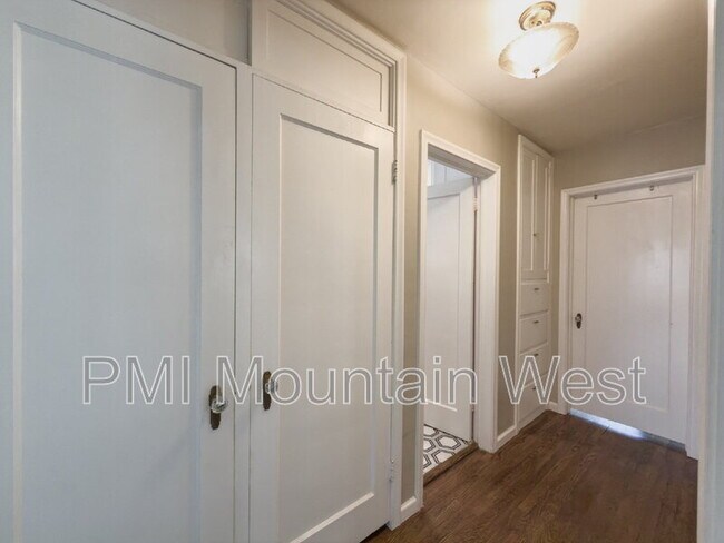 Building Photo - 2122 S 1800 E