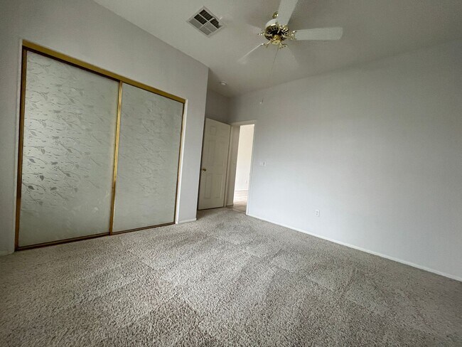 Building Photo - Lovely Gated Townhome Single Story Community.