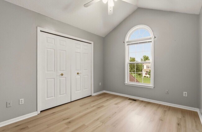 Building Photo - ? Luxury Living in Saginaw Township | 4 Bed • 4 Bath ?