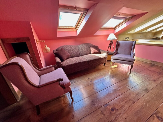 Building Photo - 107 Franklin St