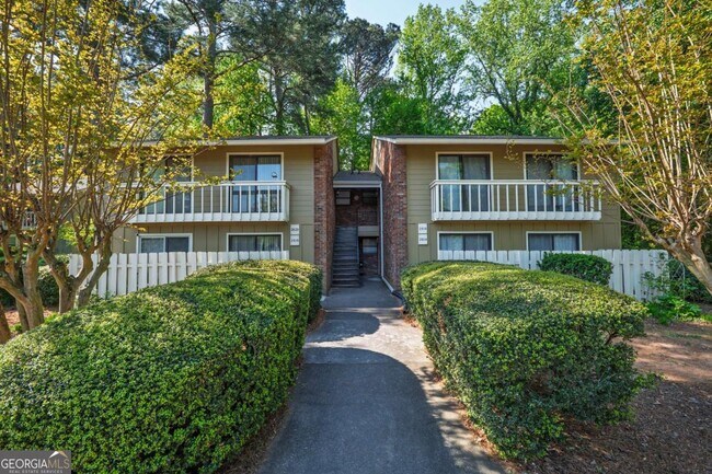 Building Photo - 2618 Stoney Creek Rd SE