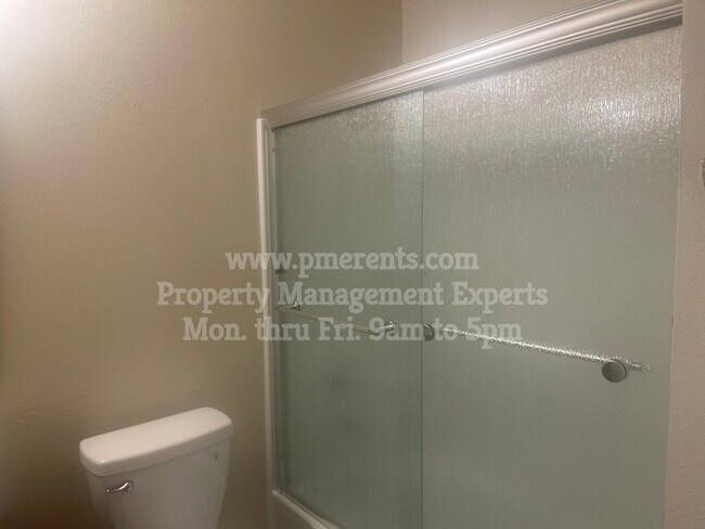 Building Photo - 8054 N El Dorado St