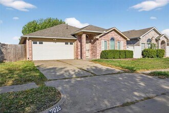 Building Photo - 7016 Snowivy Ct