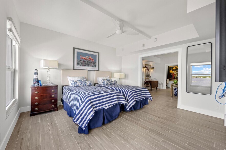 Building Photo - 3230 S Ocean Blvd