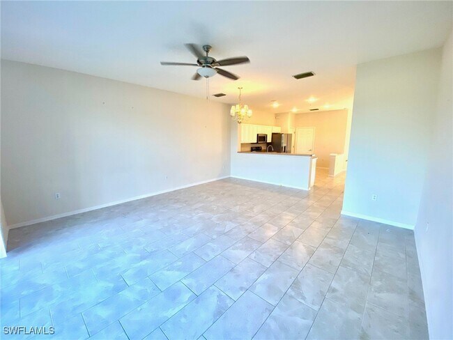 Building Photo - 1070 Albany Ct
