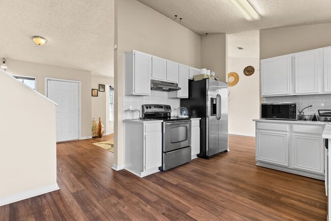 Building Photo - 2501 Lain Dr
