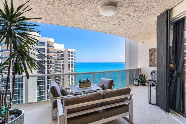 Building Photo - 3100 N Ocean Blvd