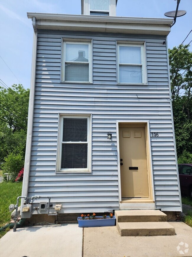 Building Photo - 2 Bedroom Single Family Home