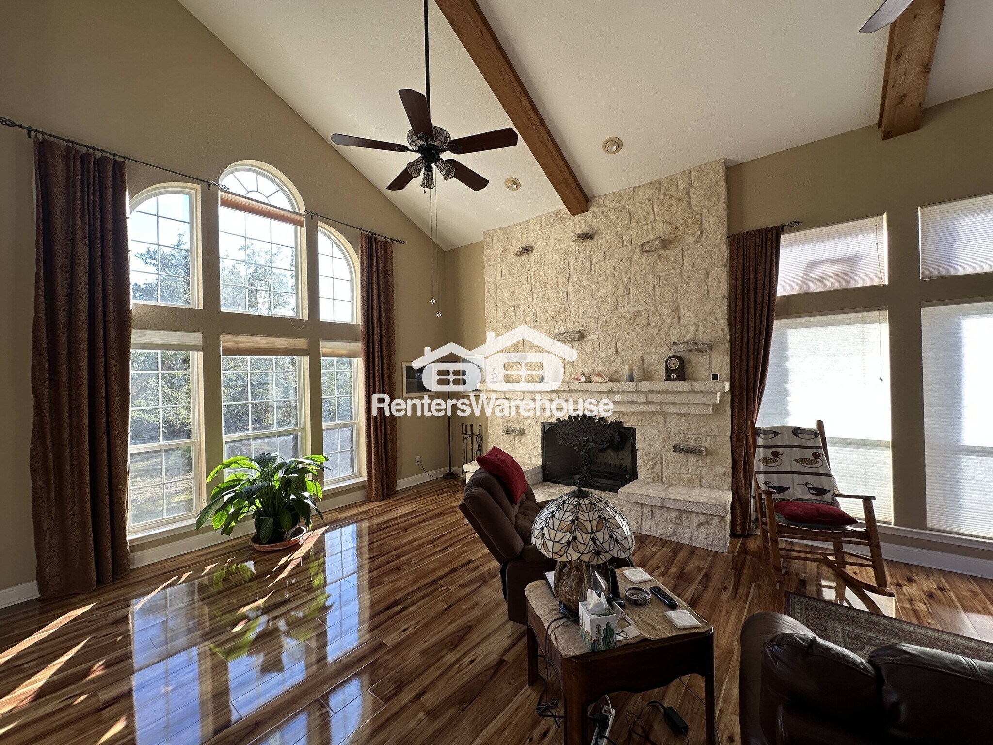 Building Photo - 900 Wayside Dr