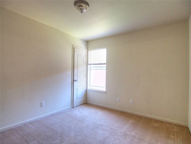 Building Photo - 419 Brittney Way