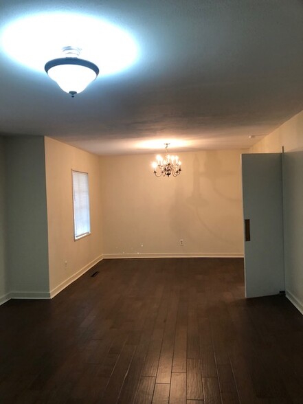 Living Dining Room Combo - 1435 Wilhurst St