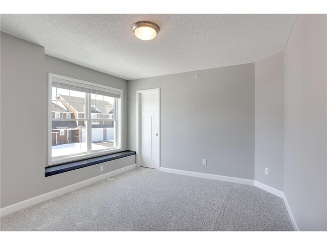 Building Photo - 1142 Middlefield Rd