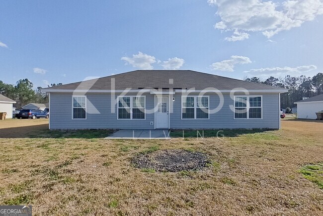 Building Photo - 228 Western Red Cedar Dr