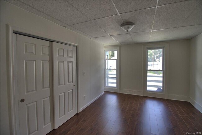 Building Photo - 83 Hudson St